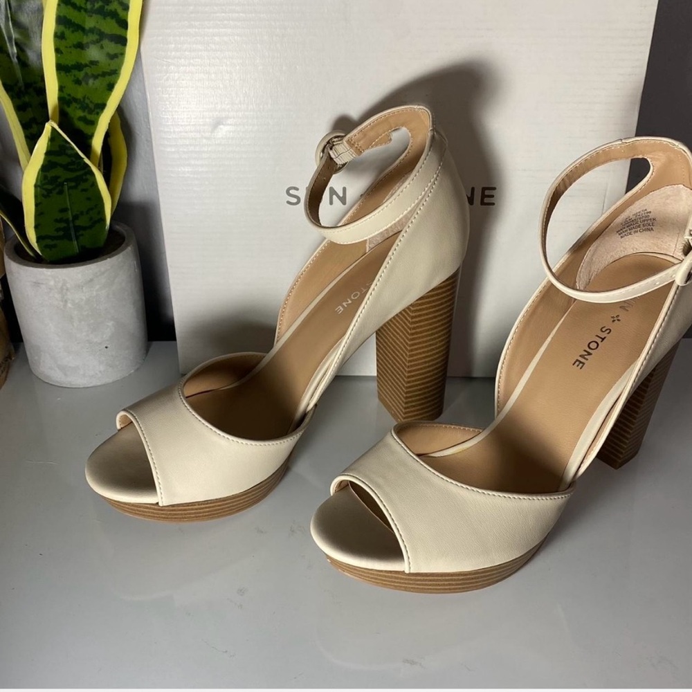 Sun + Stone Meeria Cream Ankle Strap Platform Block Heel Sandals‎ Womens 9.5 - Picture 2 of 2